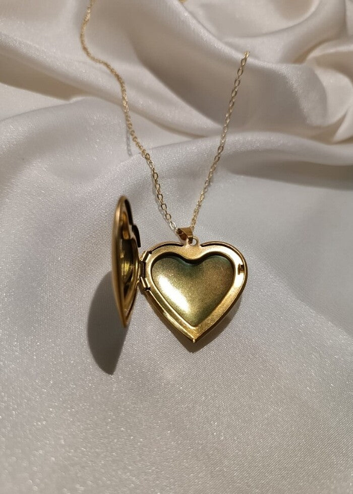 Kalpli Kapaklı Kolye Gold